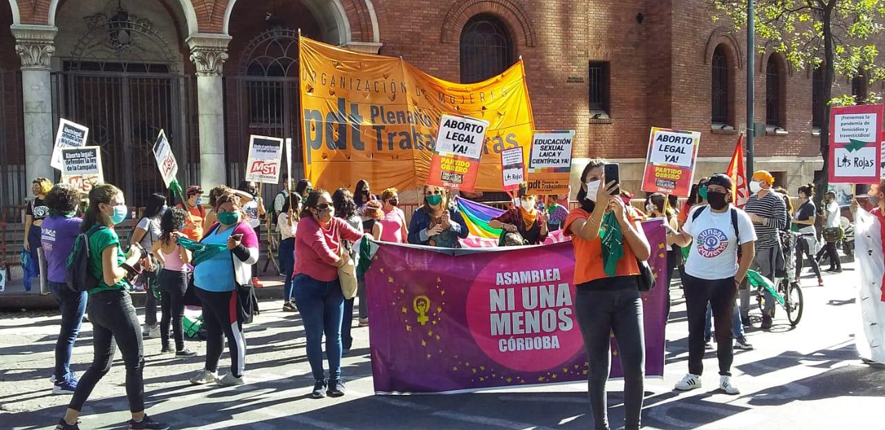 CAMPAÑA ABORTO LEGAL PROTESTA ARZOBISPADO @SoleDiazGarcia