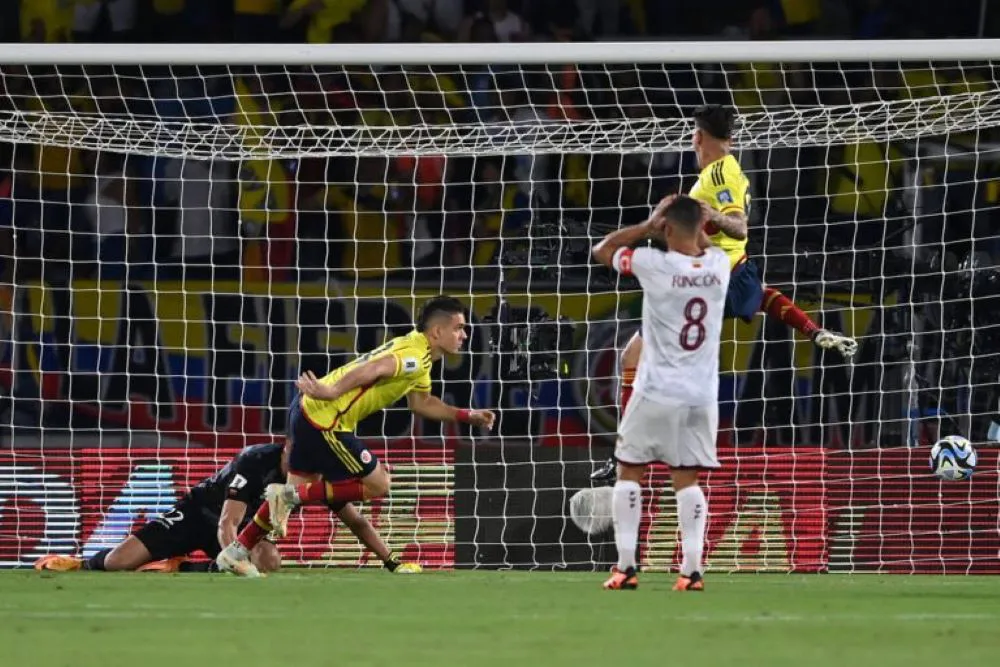 Colombia Venez by @FCFSeleccionCol