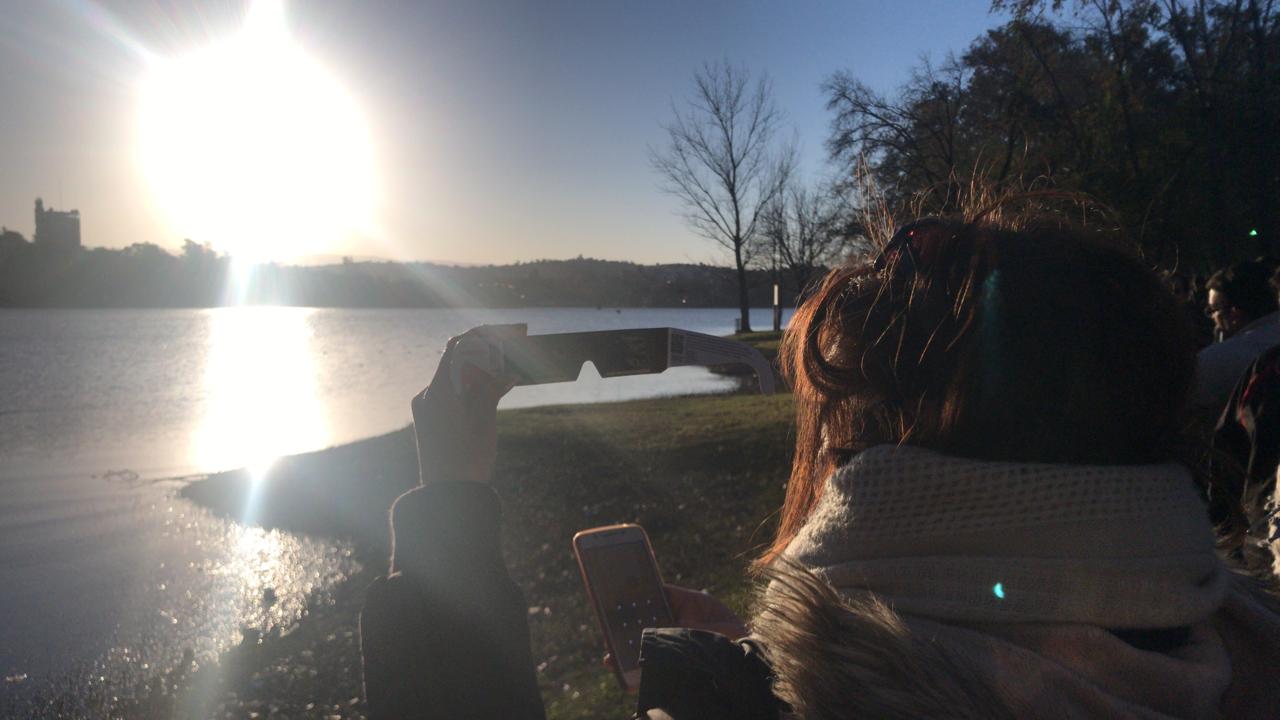eclipse desde Carlos Paz by Gabriela Yalangozian