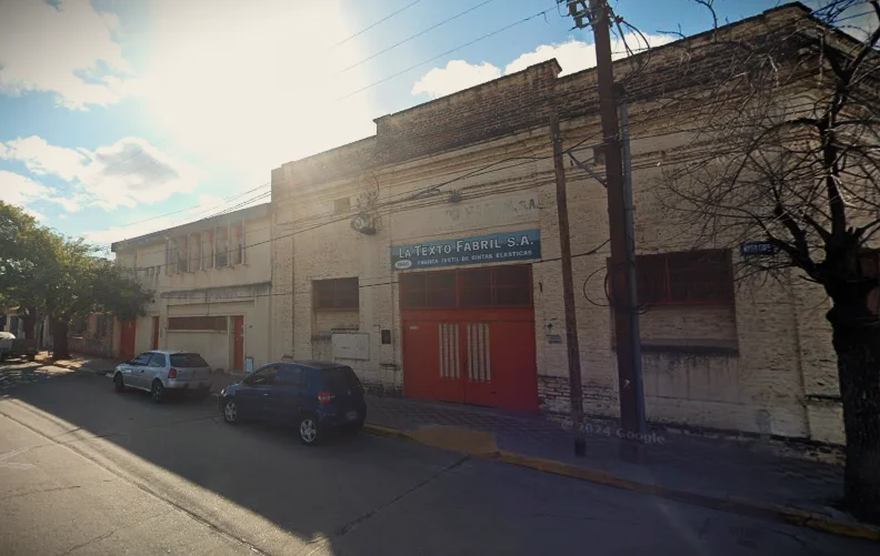 Mientras sus operarios estaban de vacaciones, cerró La Texto Fabril, una empresa cordobesa de 80 años, y ofrece sólo el 50% de las indemnizaciones