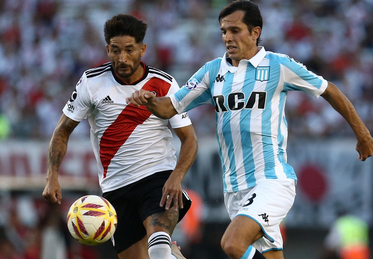 River no perdonó al líder Racing y se impuso 2 a 0 en el Monumental