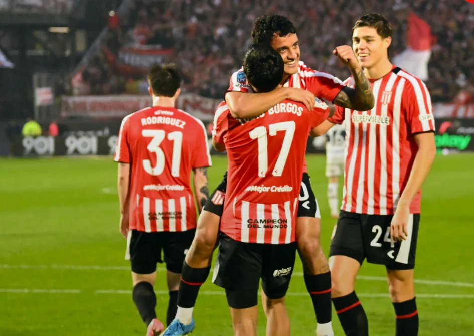 Estudiantes se quedó con el clásico de La Plata tras golear a Gimnasia thumbnail