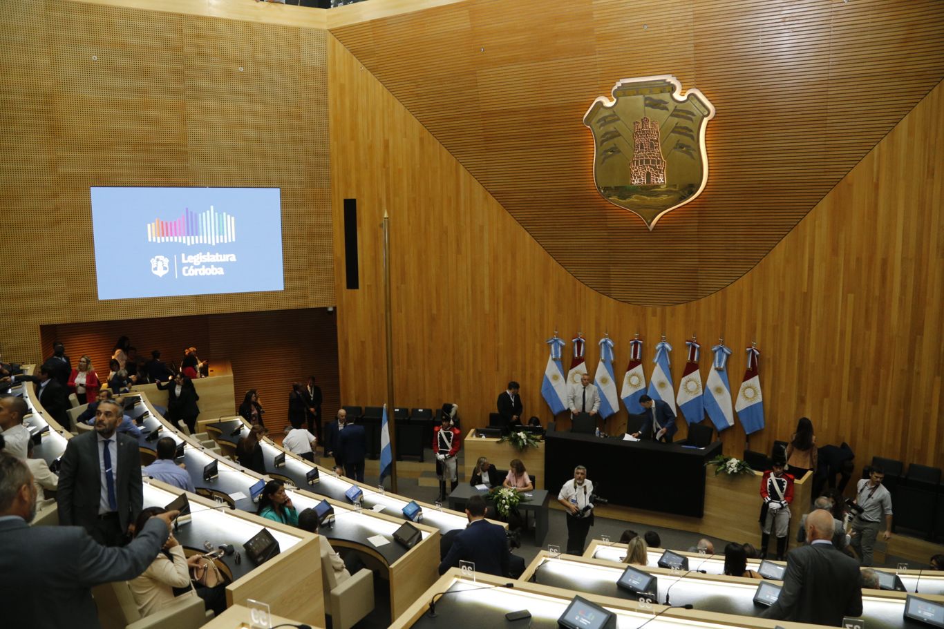 Legislatura inicio de sesiones 2020 by Imaz
