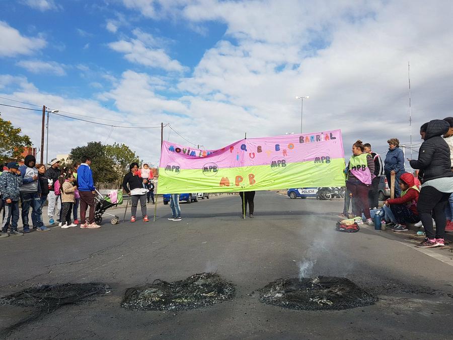 corte de ruta 19 by @Leoguevara