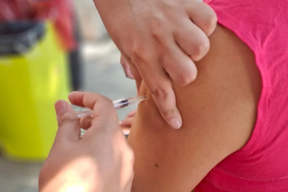 Dengue vacunacion prensa.cba