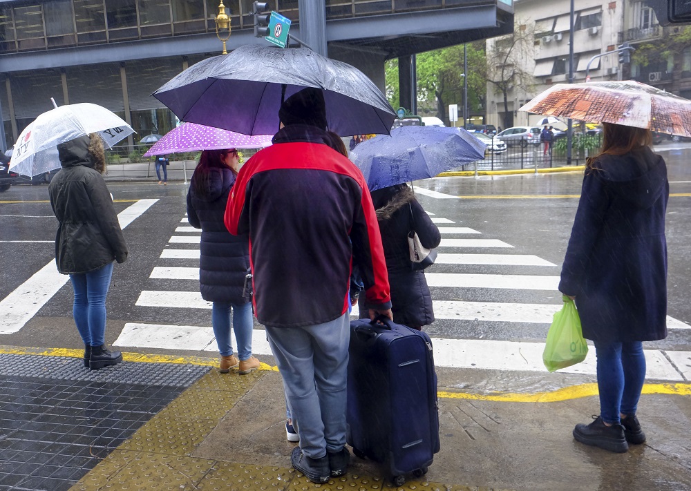 Lluvia mal tiempo alerta tormenta NA