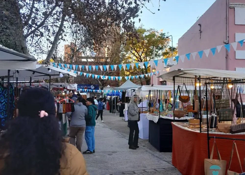 Feria de Guemes 2 by Fb