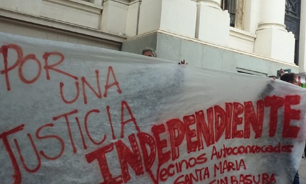 vecinos barrio santa ana protestan contra la Jusricia by vecino barrio santa ana