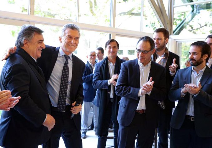Negri y Macri by @marioraulnegri