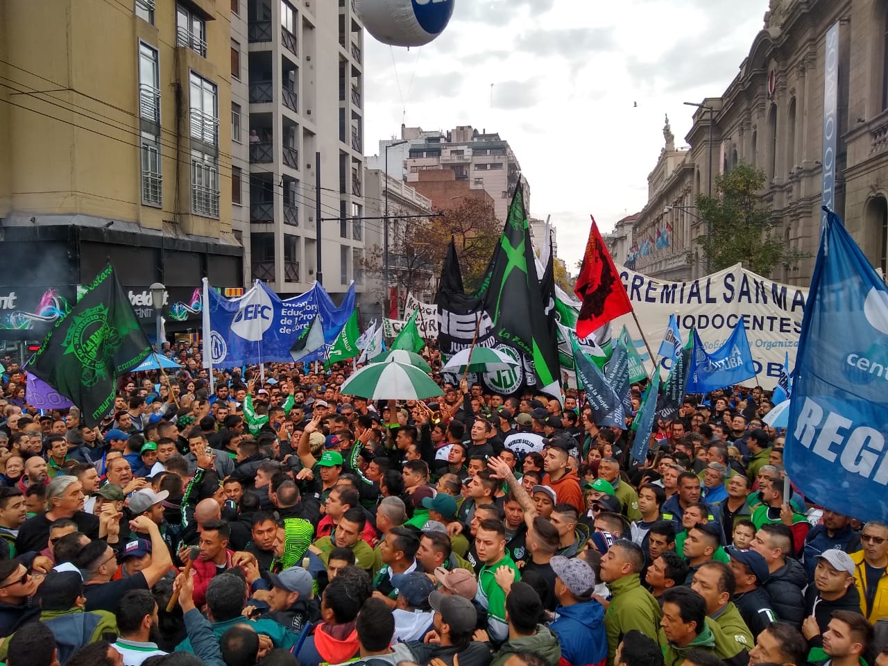 paro 30 de abril - foto lnm