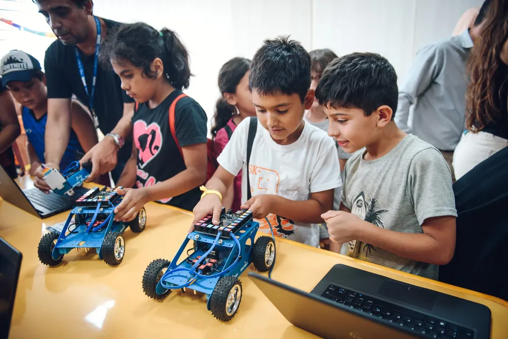 ciencia y tecnología niños by Prensa Provincia