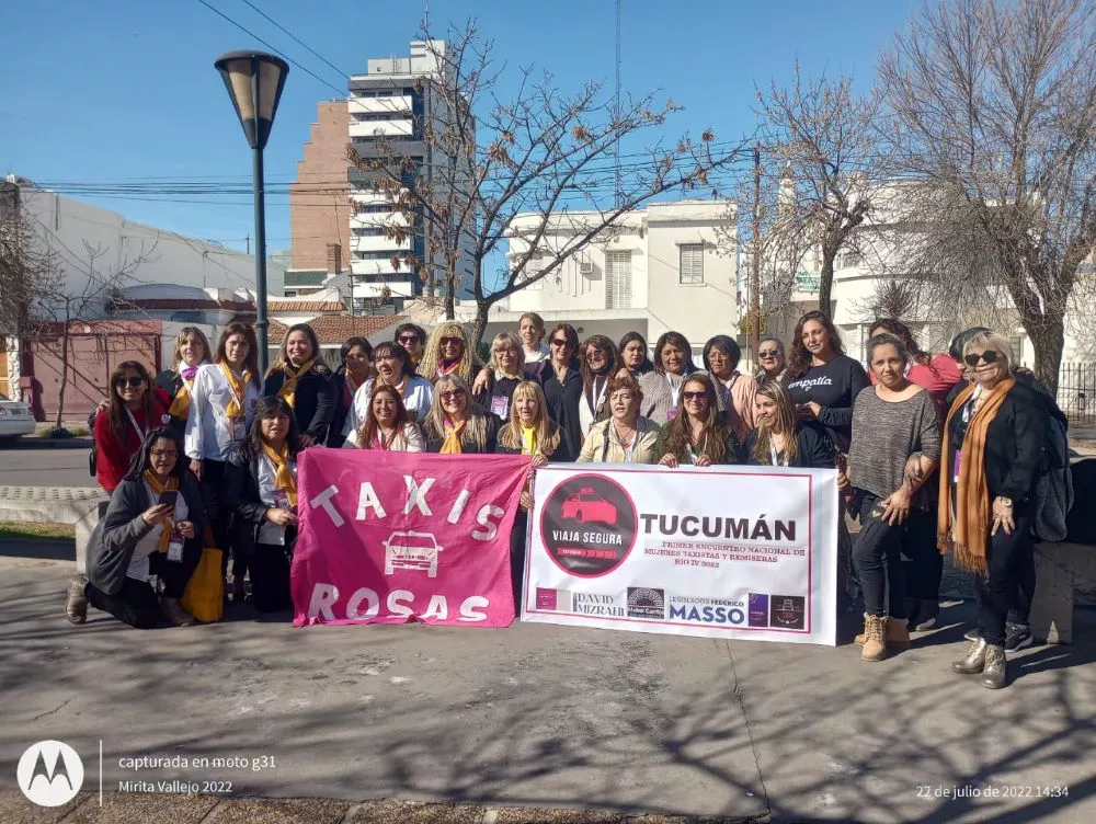 Mujeres Taxistas by gentileza