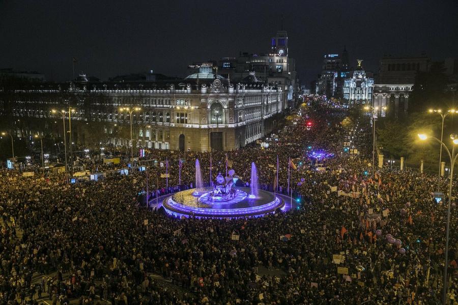plaza de cibeles madrid 8m by AP