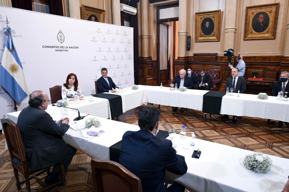 Entrega informa Bicameral escuchas Télam