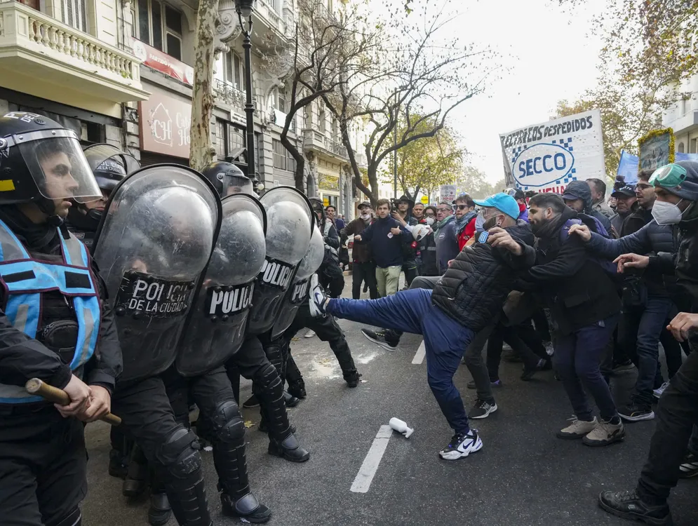 Marcha de jubilados en Buenos Aires (NA)