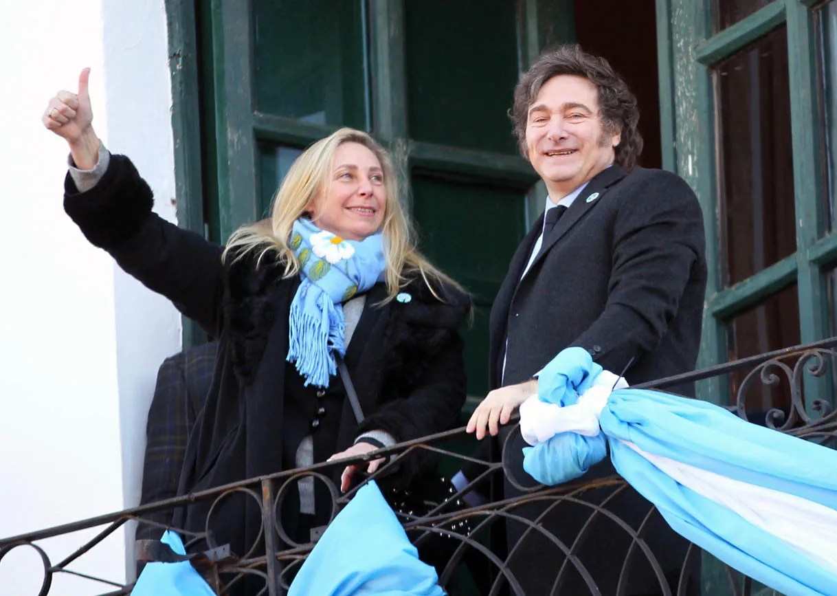 Karina y Javier Milei en el Cabildo de Córdoba (NA)