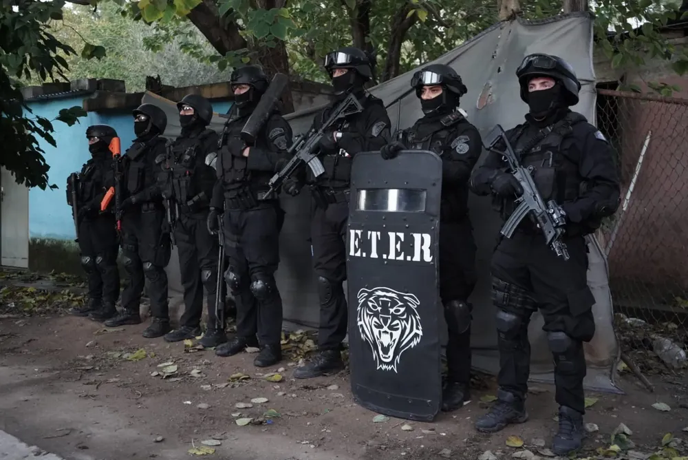 Allanamiento en Villa La Tela