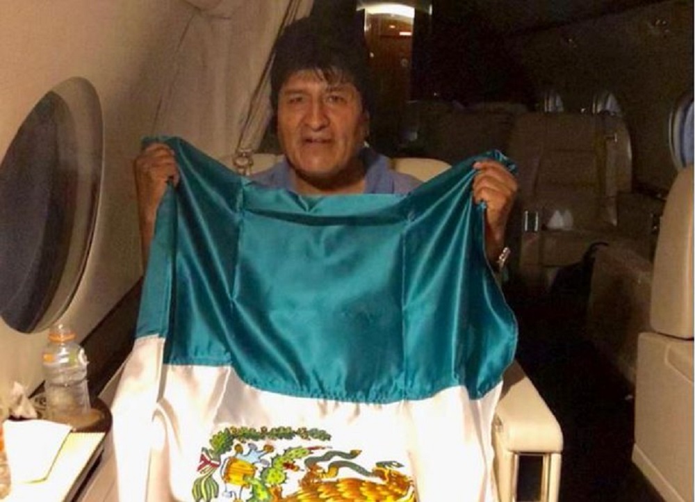 evo en el avión méxico