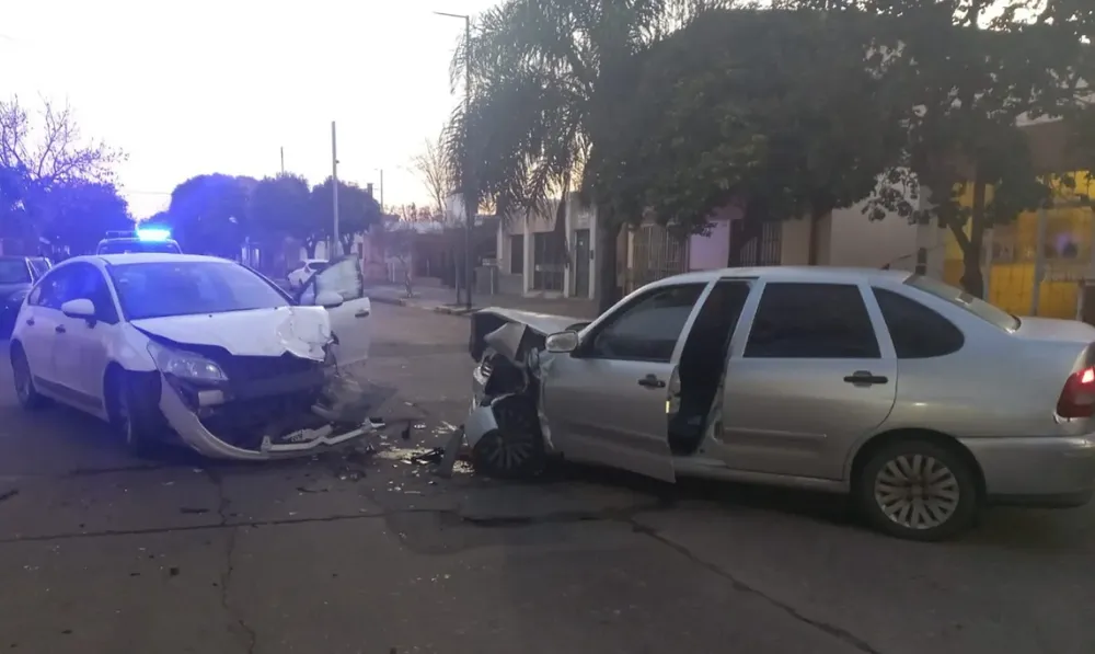 Accidente-en-Alta-Córdoba-_Policía_
