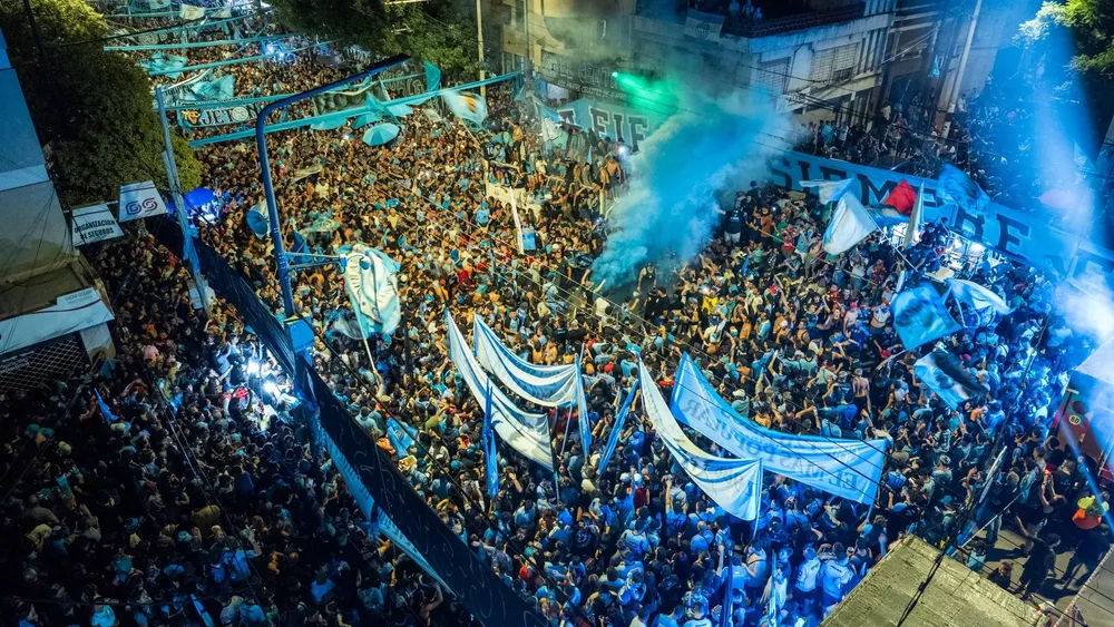Banderazo por los 120 años de Belgrano (X de Belgrano) 2