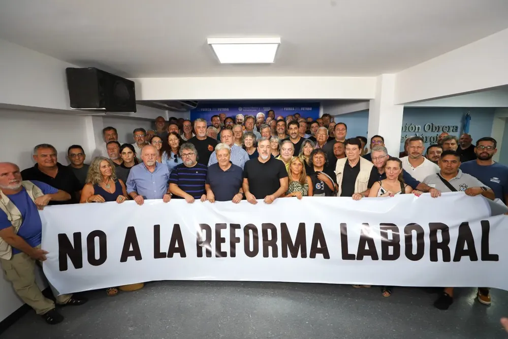 Gremios crean el Frente de Sindicatos Unidos (ATE)
