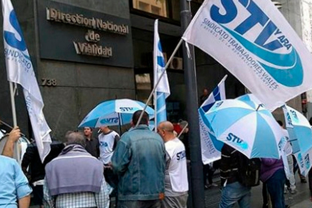 Trabajadores de Vialidad Nacional Gentileza