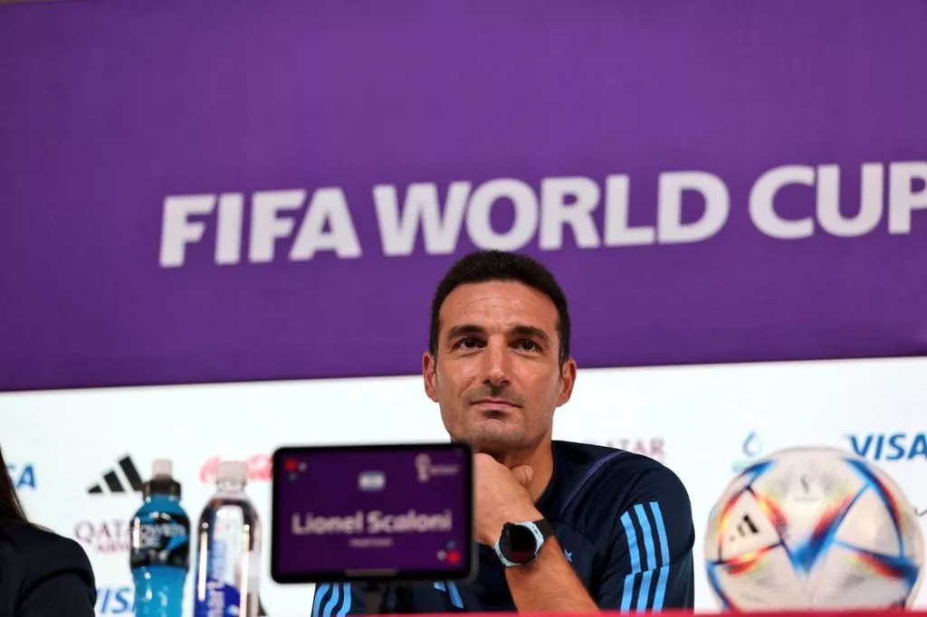 Scaloni en conferencia de prensa by Tw Selección Argentina