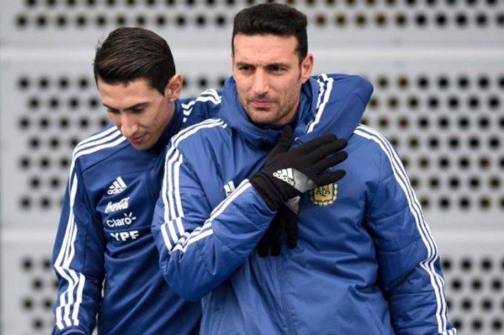 Scaloni piensa ya un equipo para enfrentar a Chile, con Ángel Di María