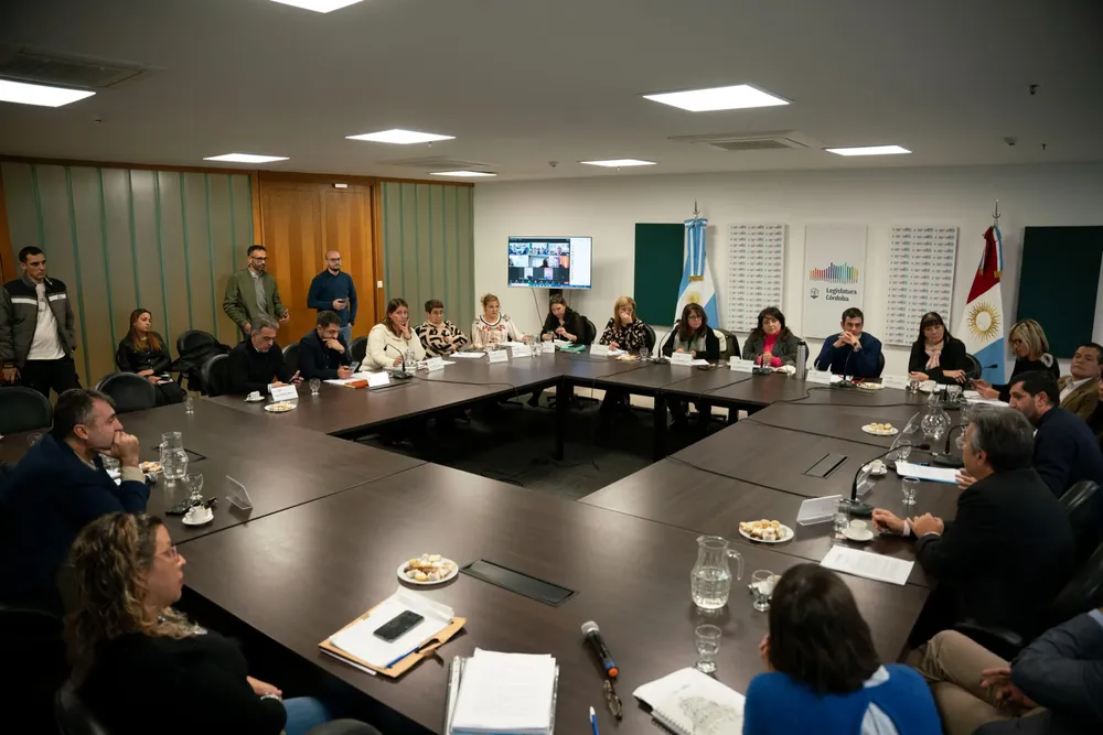 Reunión en la Unicameral para modificar la ley de juego online (Legislatura de Córdoba)