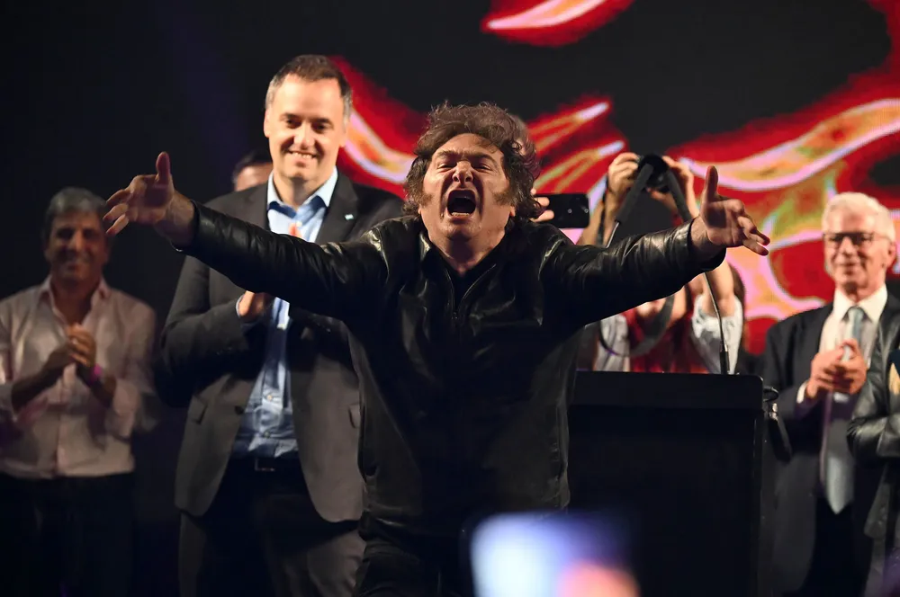 Milei en el acto de cierre de campaña de Adorni (NA)