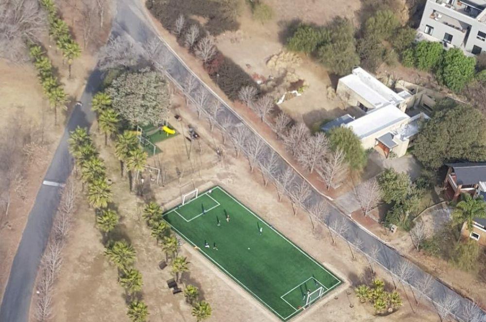 Partido de futbol desde el cielo