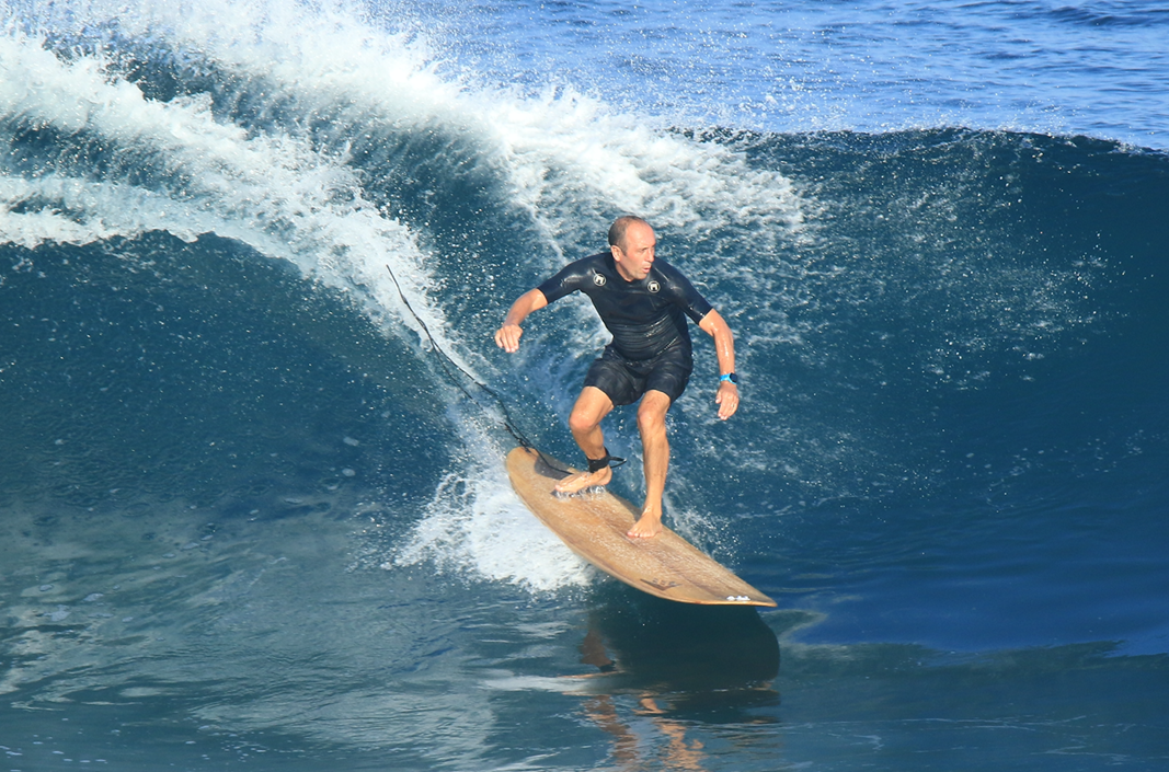 Argentino que cambió el surf fue inmortalizado en el Paseo de la Fama