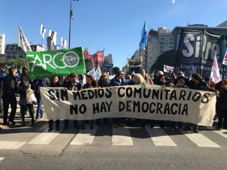 medios comunitarios by farco
