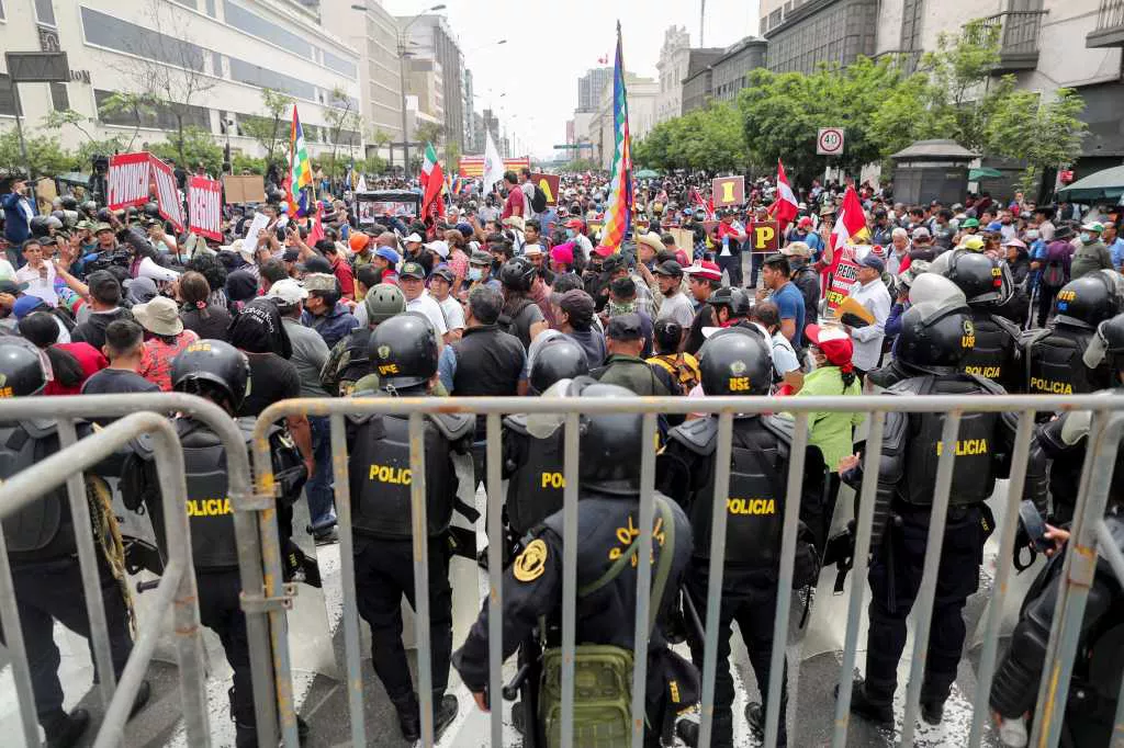 Crisis en Perú by NA