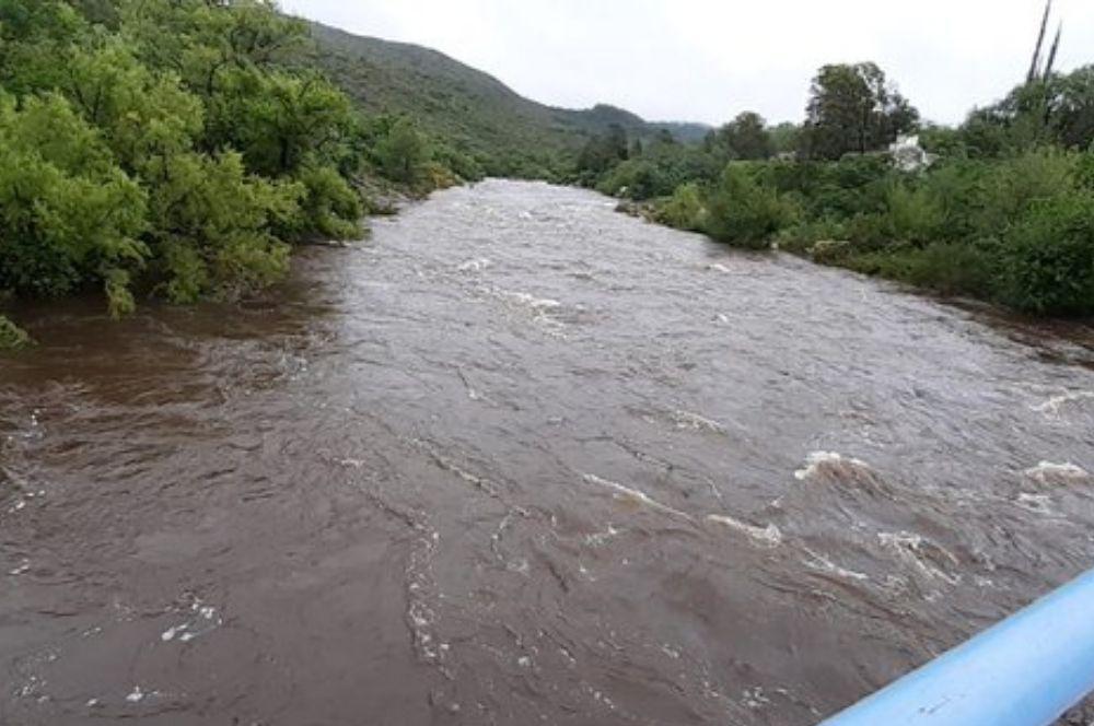 Río crecida
