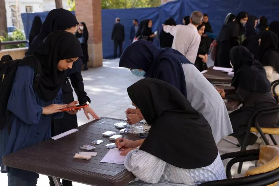 estudiantes iraníes by gentileza