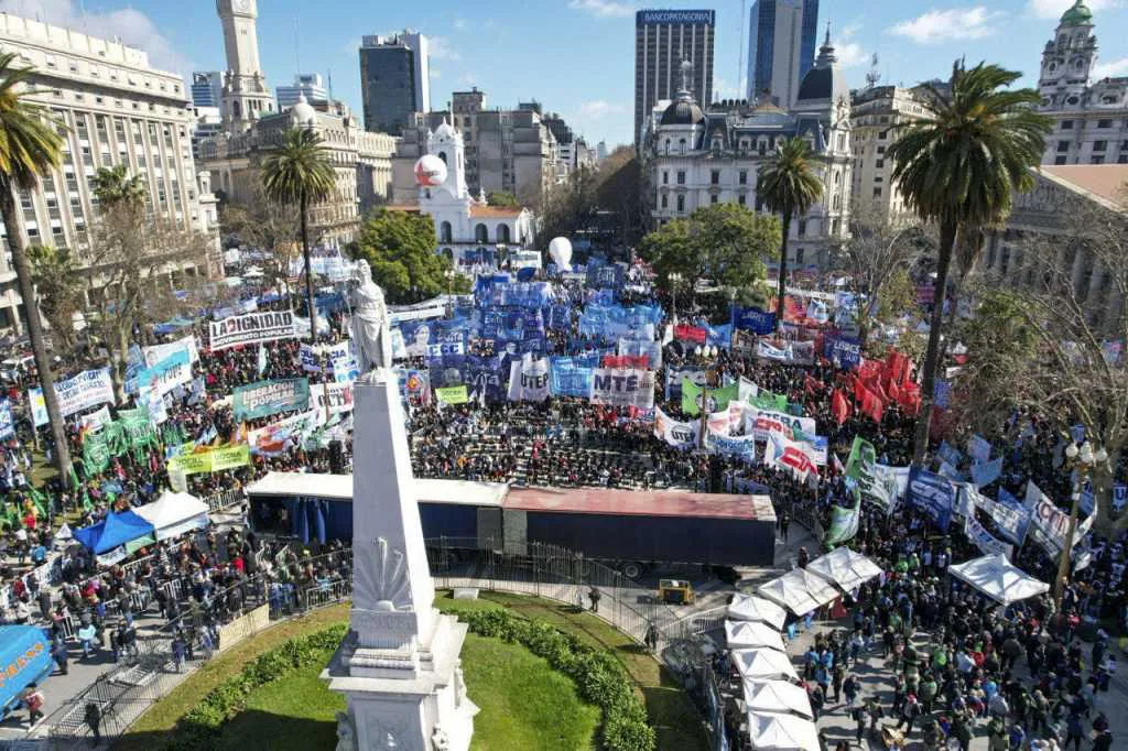 Plaza de Mayo San Cayetano NA