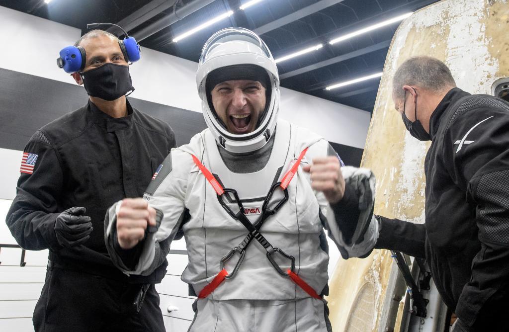 Astronautas de SpaceX by @NASA