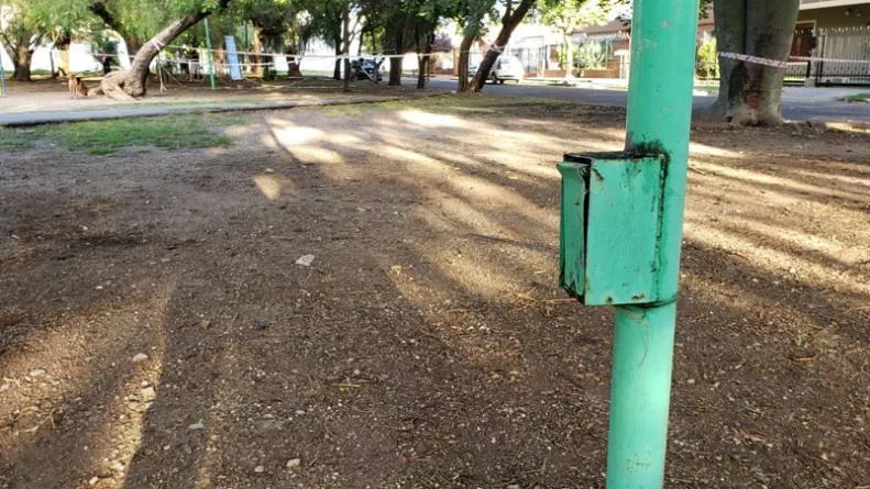 poste luz roto emanuel cuestas el doce