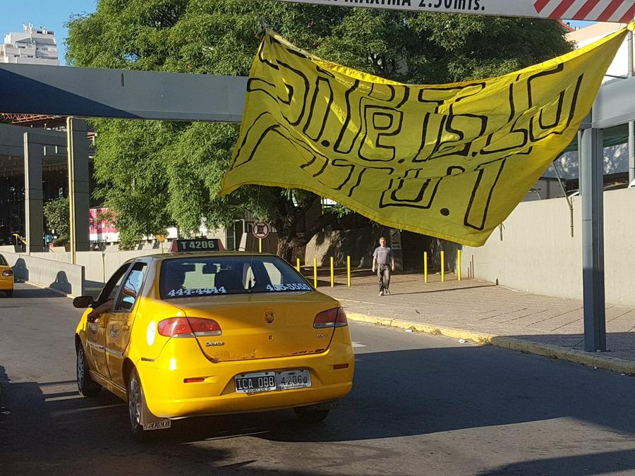 taxis leo guevara