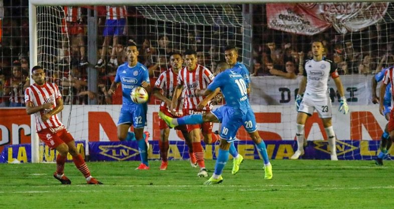 El envión anímico no le alcanzó a Belgrano para ganarle a San Lorenzo