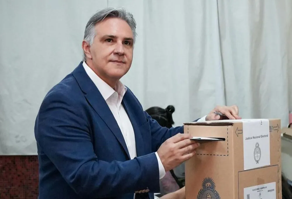 Llaryora votación gentileza
