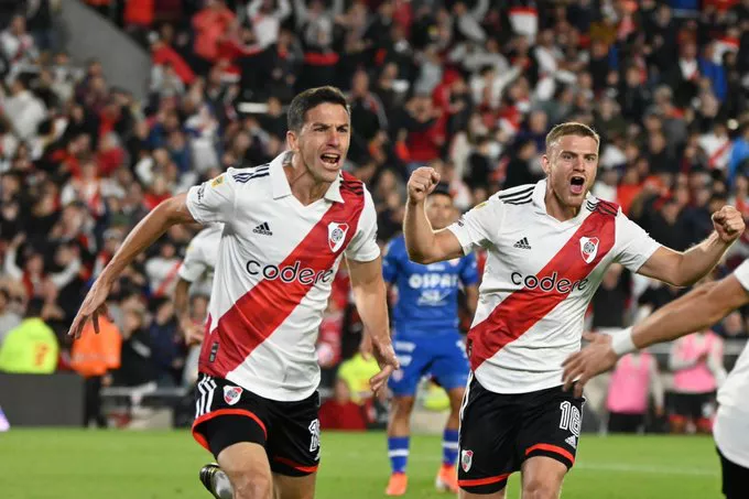 River Plate (Twitter River)