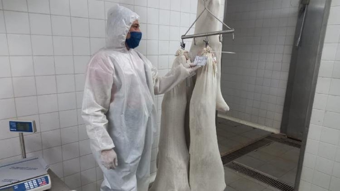 frigorífico de carne caprina