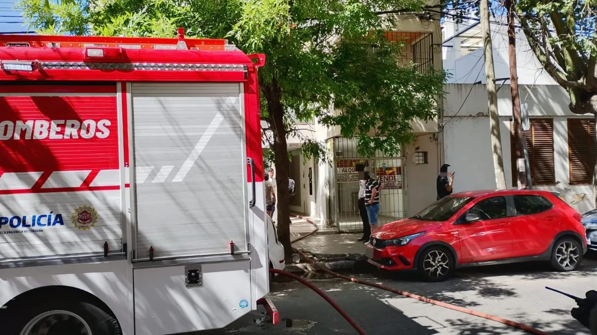 Incendio en Bo Observatorio by Policia Cba