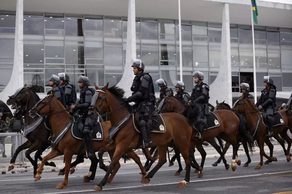Seguridad en Brasilia by NA Reuter