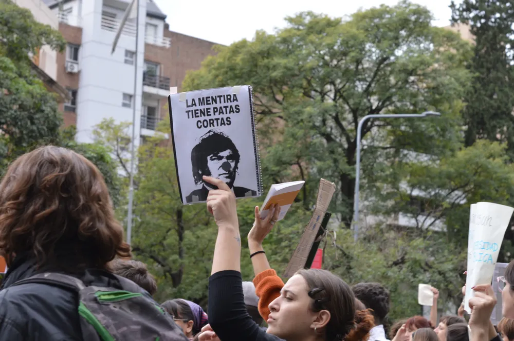 MARCHA universitaria by Miriam Campos LNM