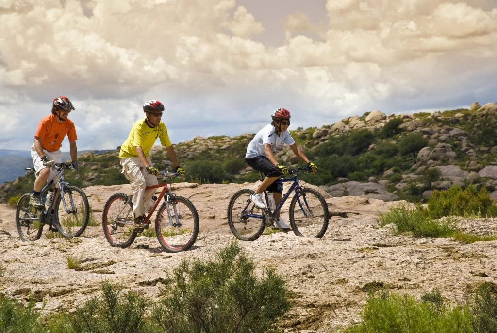 Mes del Cicloturismo: en junio, Córdoba vuelve a pedalear por sierras, valles, ríos y pueblos thumbnail