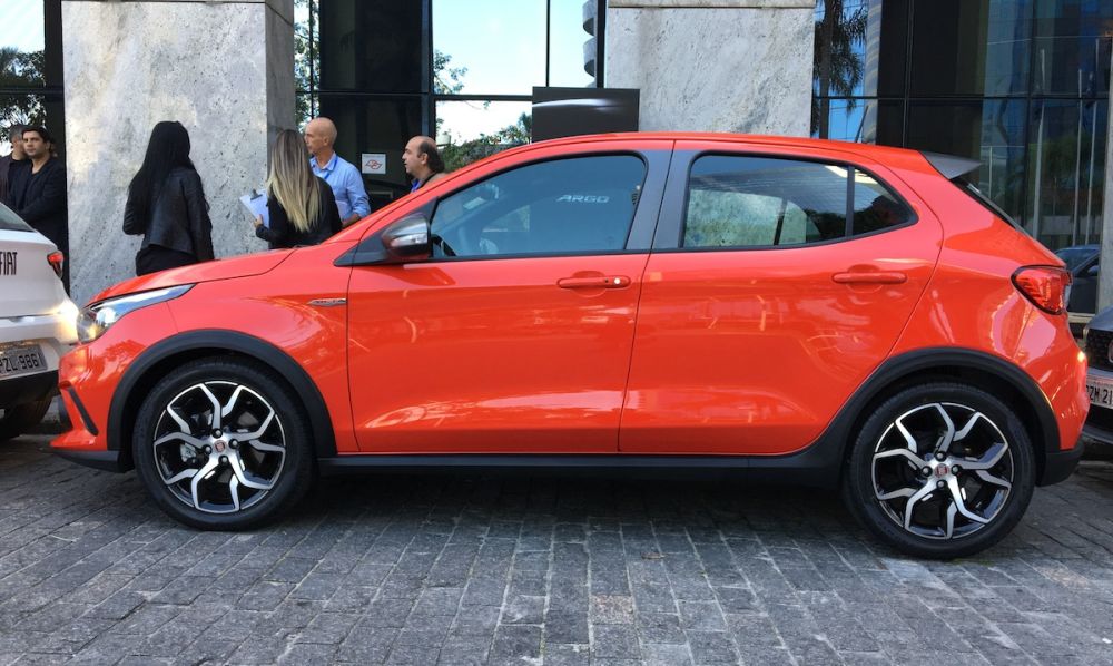 CRITICA-FIAT-ARGO10