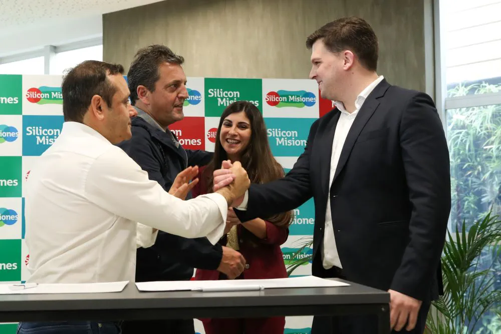 Massa lanza programa Insertar by Tw